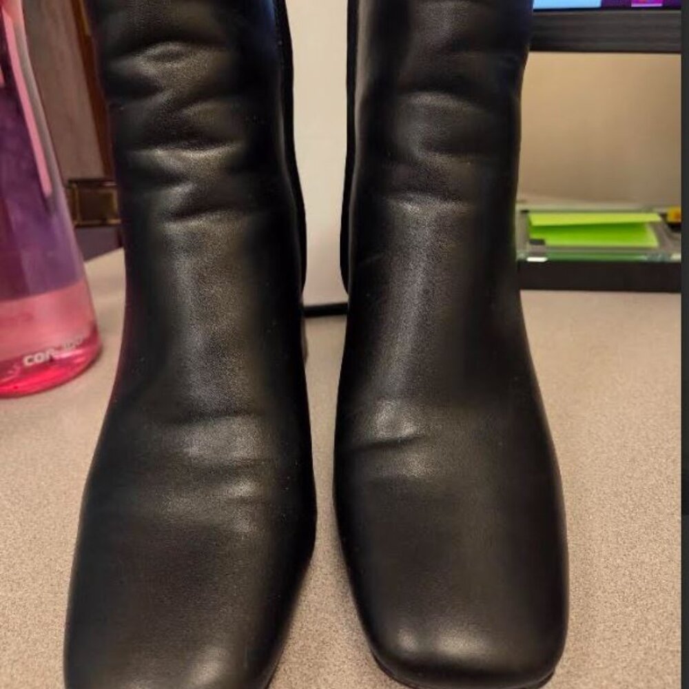 DKNY Stephanie Boots Size 7